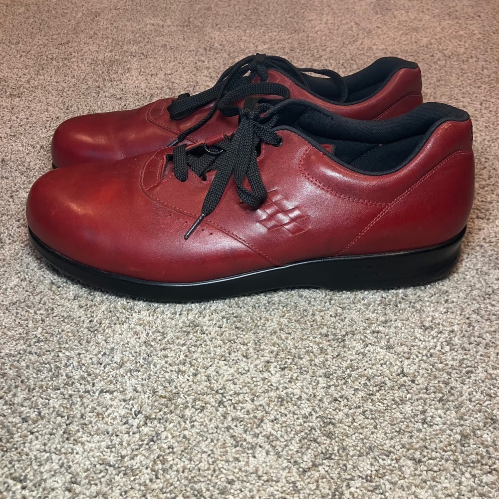 SAS Free Time Women's Red Leather Walking Shoes Comfort Sneakers 11 M Made USA - Picture 3 of 9